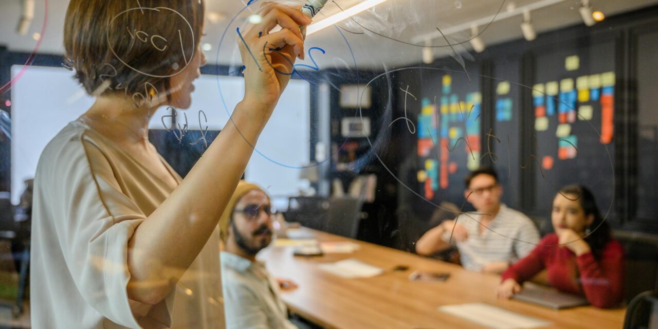 LinkING 2024: Conoce los últimos proyectos de innovación y tecnología que han desarrollado los ingenieros PUCP